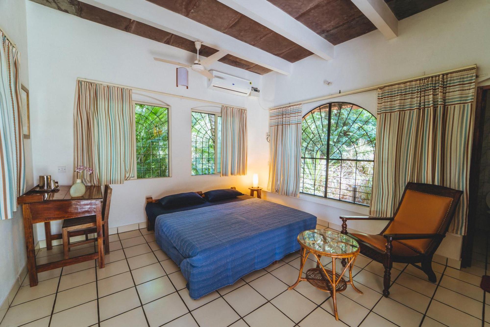 Gaia'S Garden Guest House Ауровил Стая снимка
