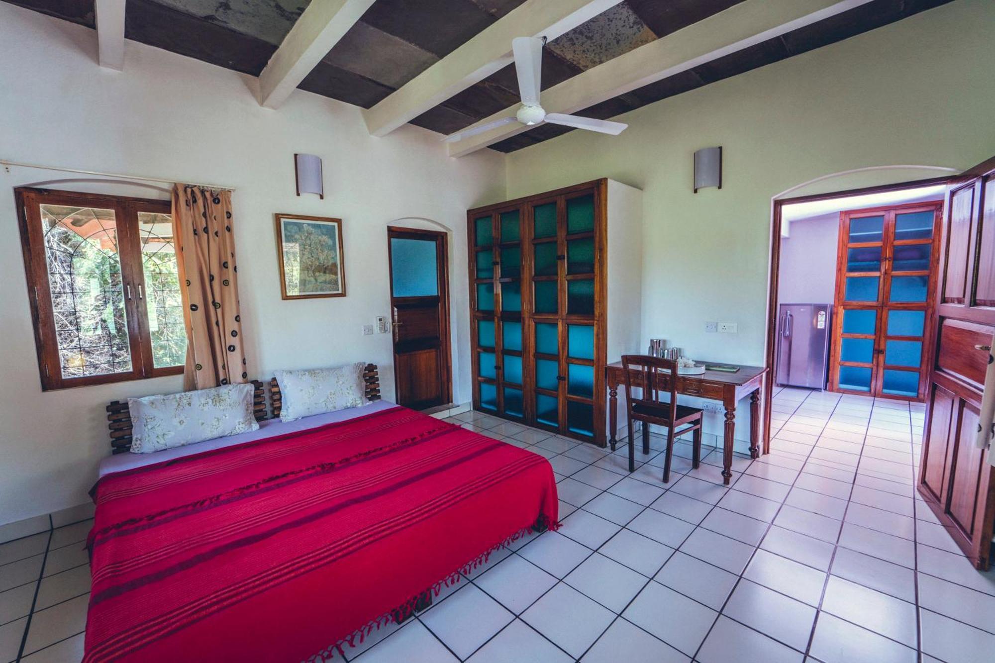 Gaia'S Garden Guest House Ауровил Стая снимка